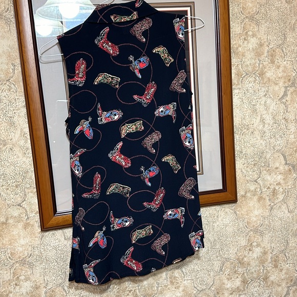 Lady Reiner Blouse - Picture 4 of 7